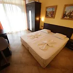 Menada Atrium