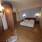 Menada Atrium * Elenite