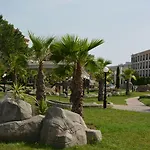 Menada Atrium * Elenite