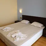 Menada Atrium Elenite