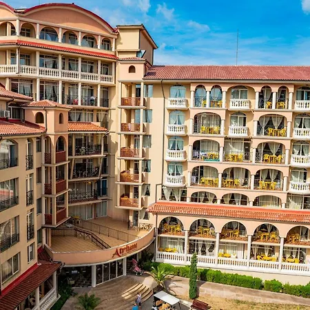 Menada Atrium דירה