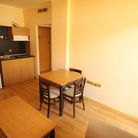 Menada Atrium * אלניטה