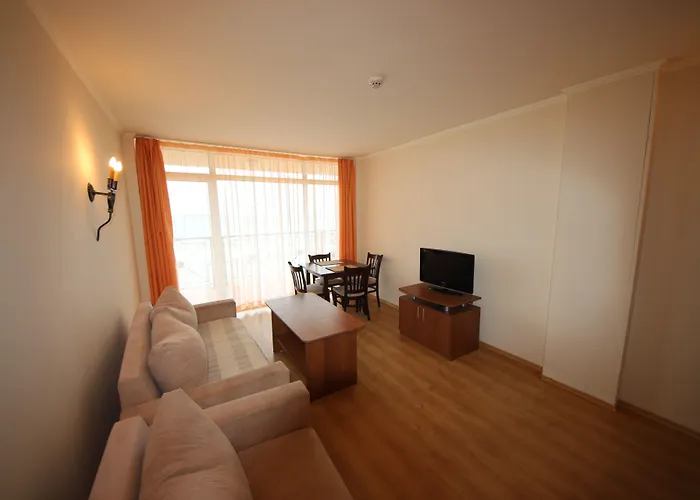 Menada Atrium Apartamento Elenite