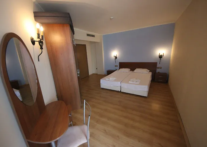 Menada Atrium * Elenite