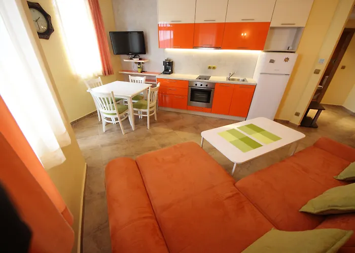 Menada Atrium Elenite