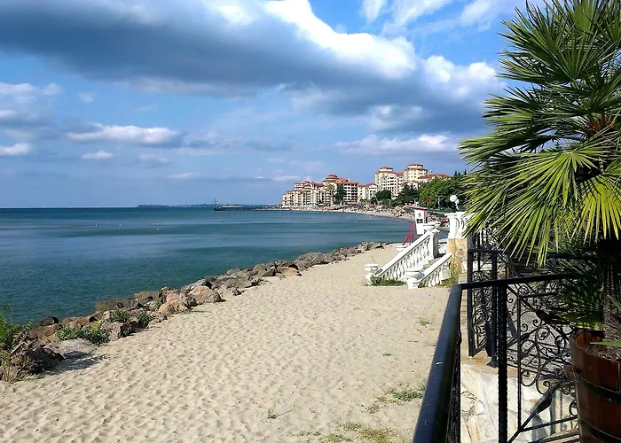 Menada Atrium Apartamento Elenite