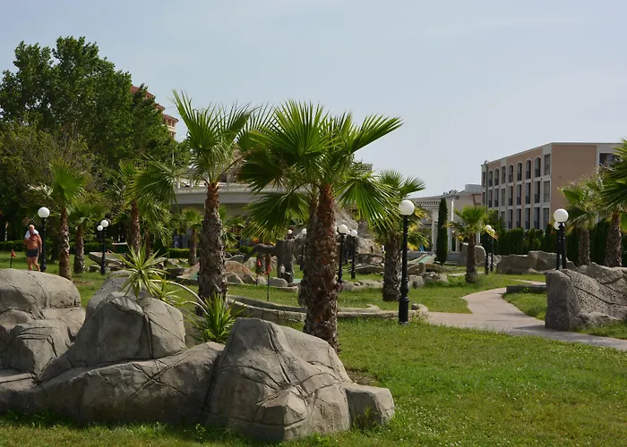 Menada Atrium * Elenite