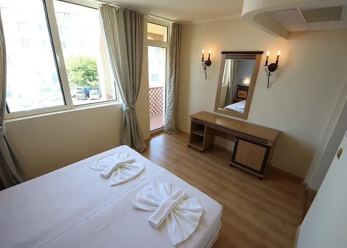 Menada Atrium Apartamento Elenite