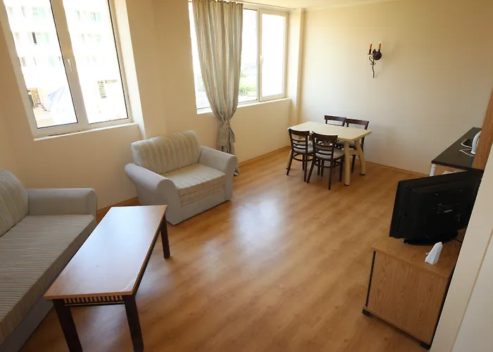 Menada Atrium Elenite